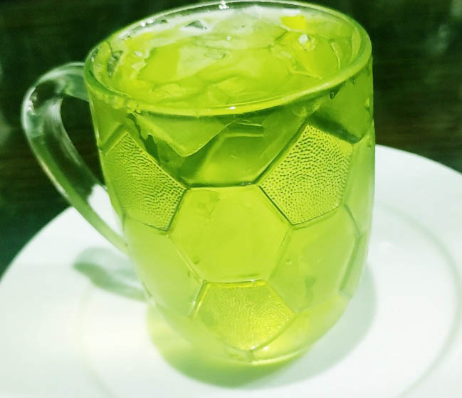 Nên chọn loại Trà tấm, trà cám nào cho người gặp vấn đề về mắt vào mùa hè?