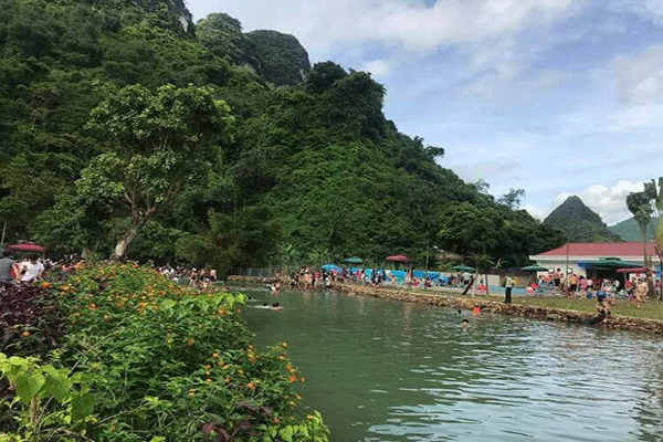 Hang Phượng Hoàng điểm đến đầy hấp dẫn